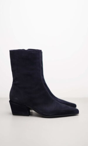 NYLA – Blau Veloursleder
