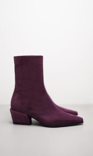 NYLA – Lila Veloursleder